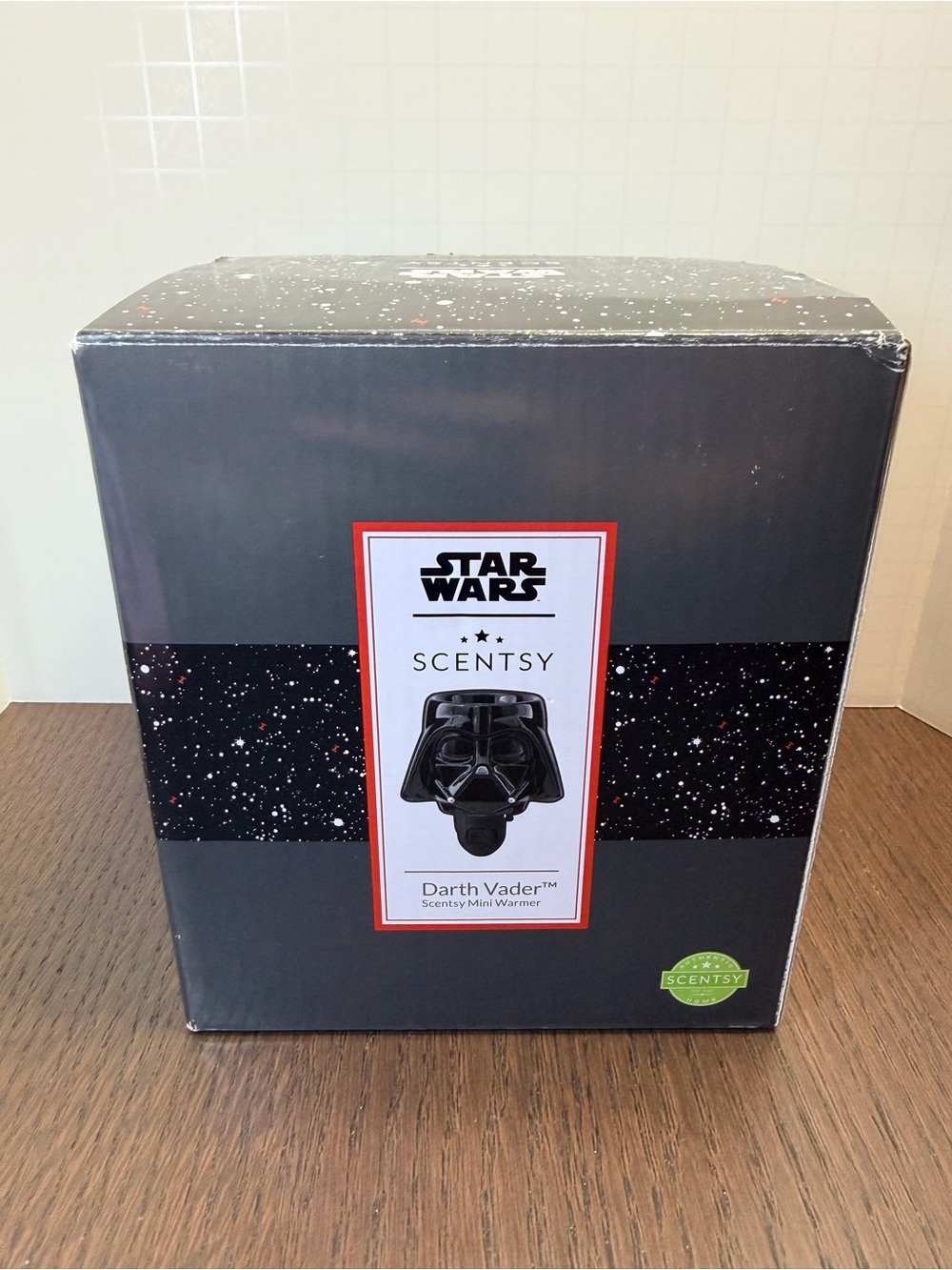 Scentsy Star Wars Darth Vader plug in wax melt warmer - New In Box